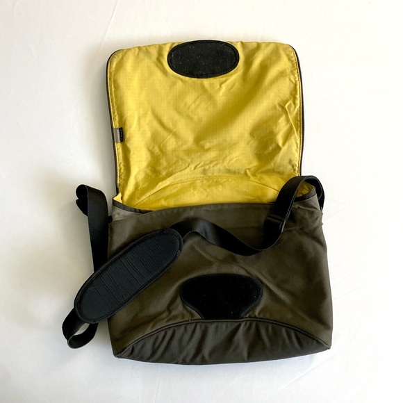 Crumpler The Skinny Messenger Laptop Bag Olive and Yellow - Picture 3 of 6